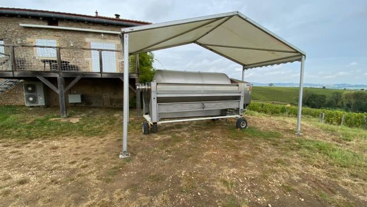 LDC loue des chapiteaux pour faciliter les vendanges en Bourgogne, Côtes du Rhône et Beaujolais
