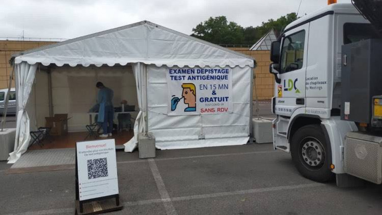 Location de chapiteau pour espace médical à Mâcon Bourgogne avec LDC