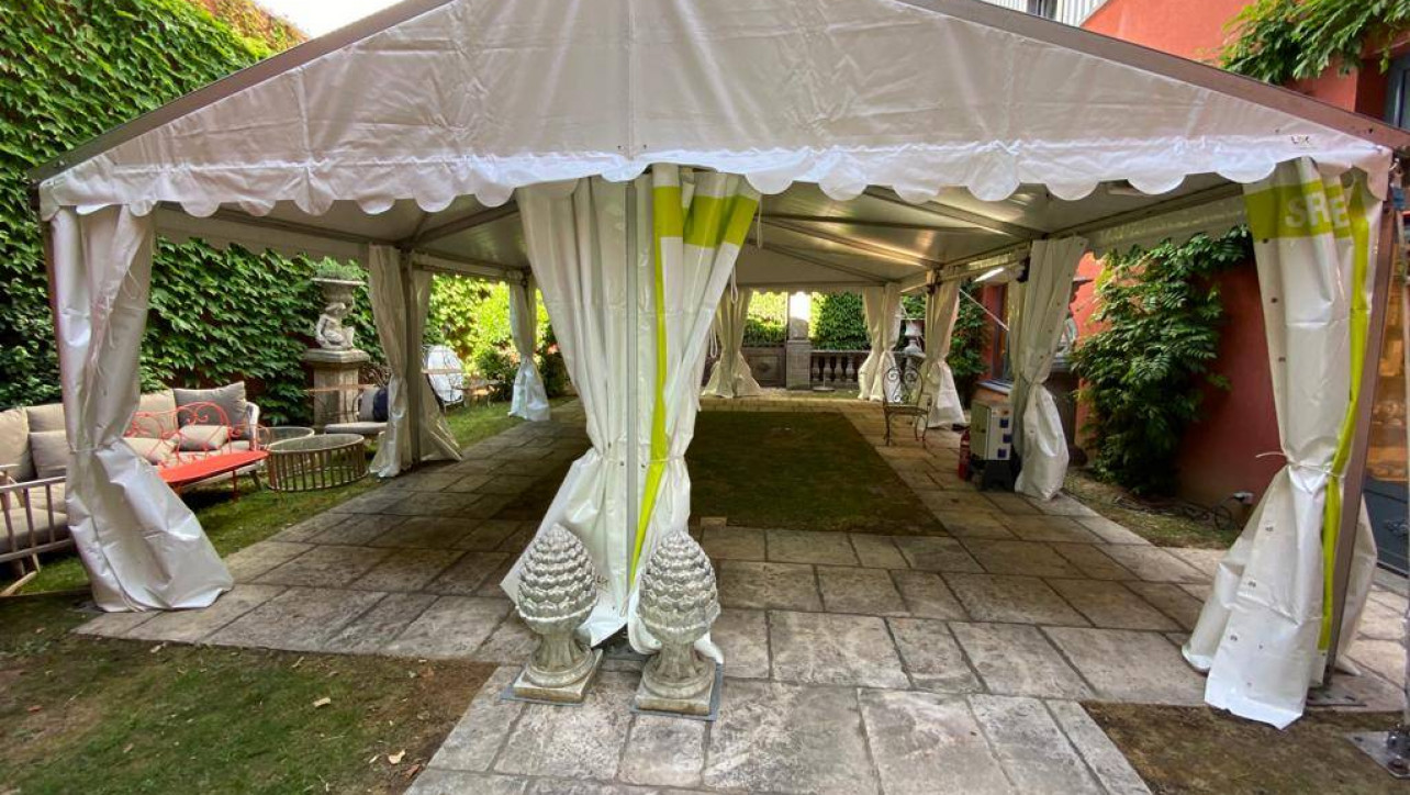 location de chapiteau pour un séminaire à Mâcon : LDC fournisseur d'espaces réceptifs pour les événements d'entreprise