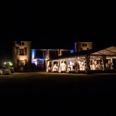 chapiteau pour mariage dans le Beaujolais ou en Bourgogne ou lieu de mariage au choix