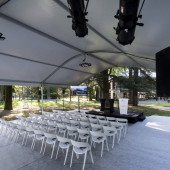 Location de chapiteau avec LDC pour une inauguration immobilière près de Lyon avec une tente arquée