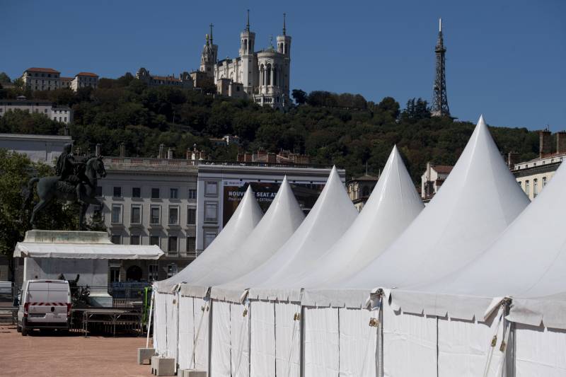 Location de chapiteaux proche de Lyon