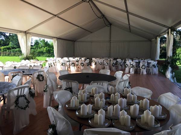 Structures avec plancherpour mariage en région lyonnaise 