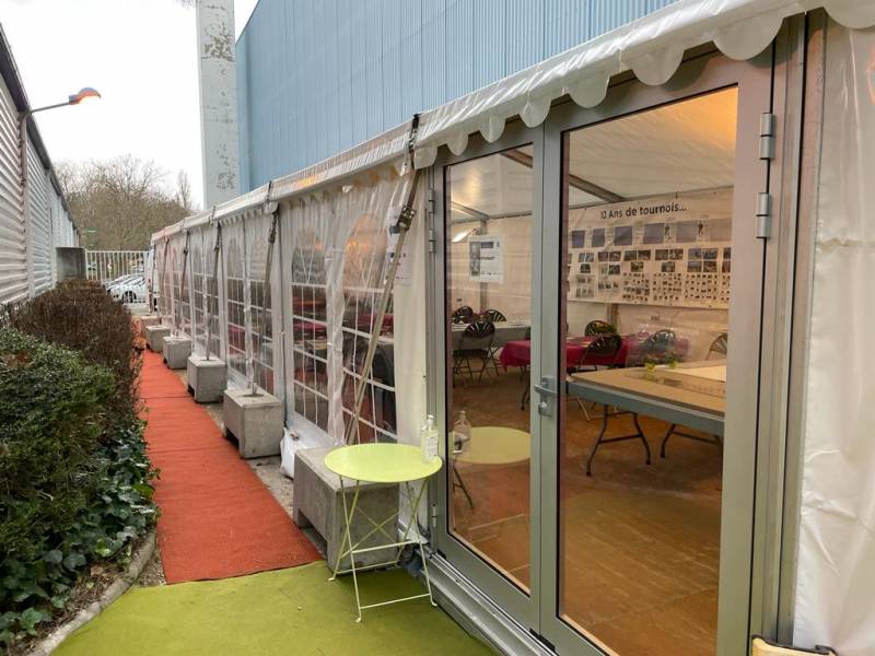 Tente multiforme avec plancher et Georgian Windows, location en Bourgogne 